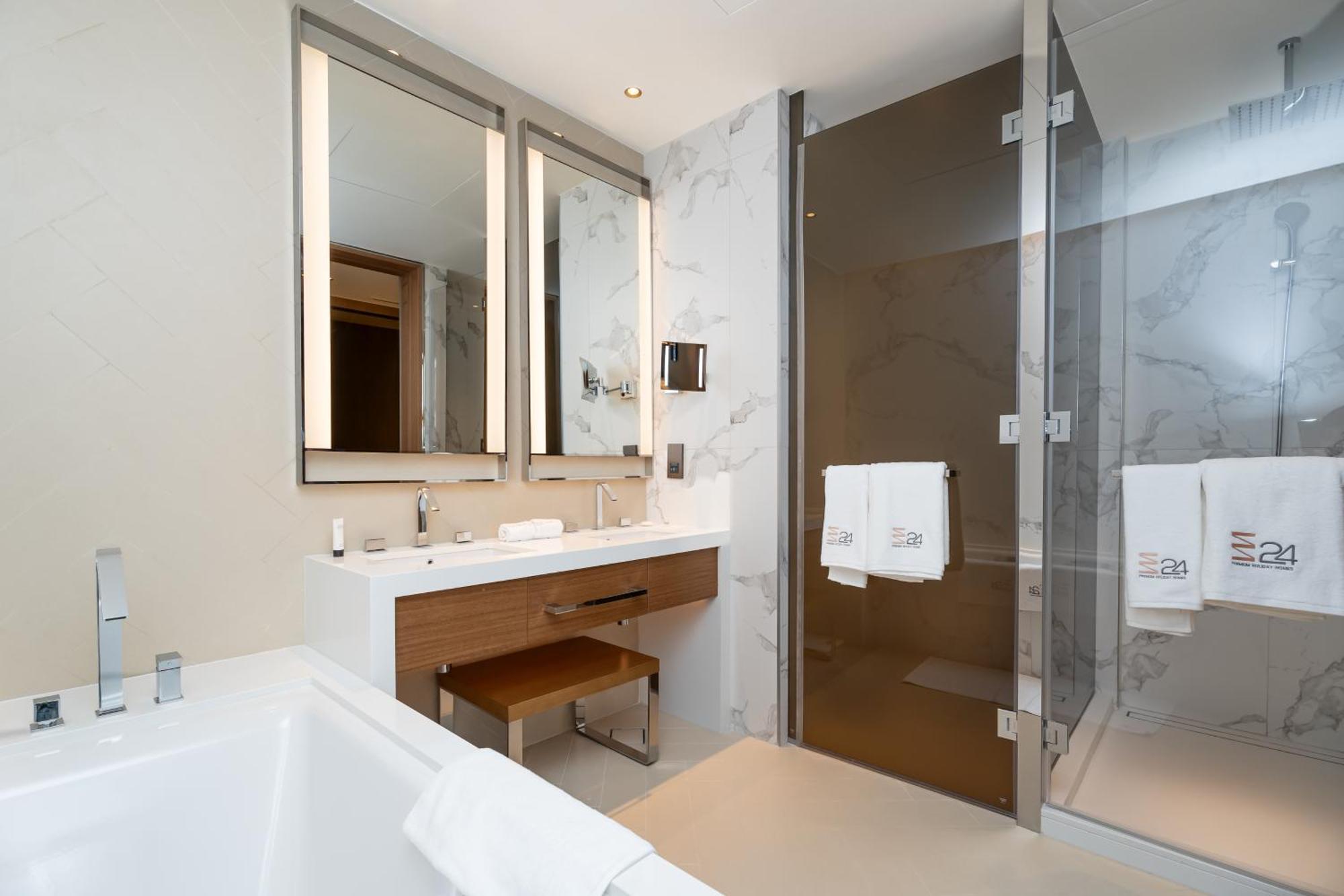 Escape24 - Address Opera - 2br High Floor Downtown *
