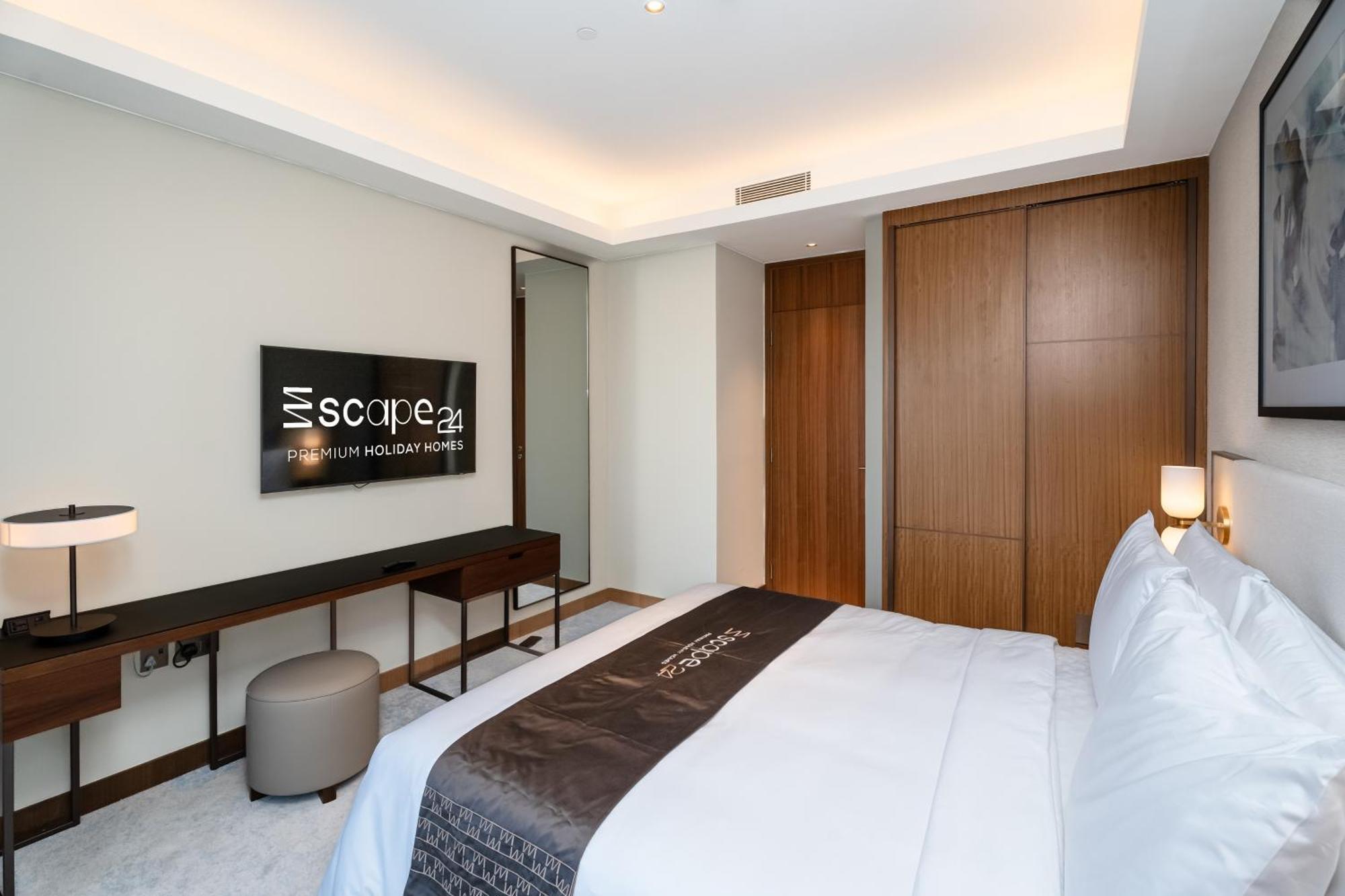 Escape24 - Address Opera - 2br High Floor Downtown Apartment *