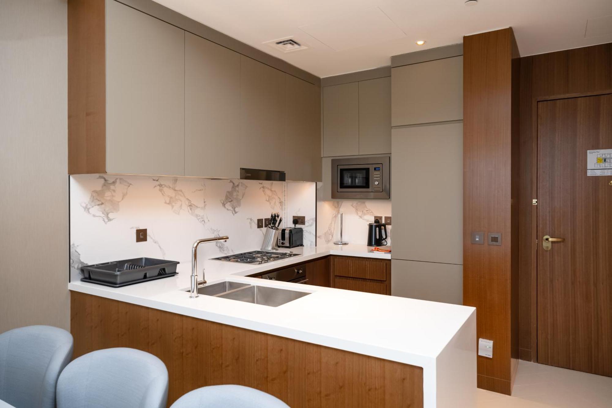 Escape24 - Address Opera - 2br High Floor Downtown